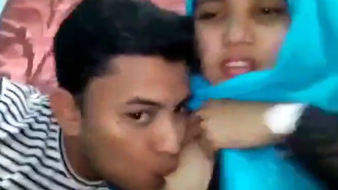 এরকম সেক্সি গার্লফ্রেন্ড থাকলে আর কি লাগে – যা চাই তাই পাই অস্থির চুদাচুদি ভিডিও || Aguun Magi