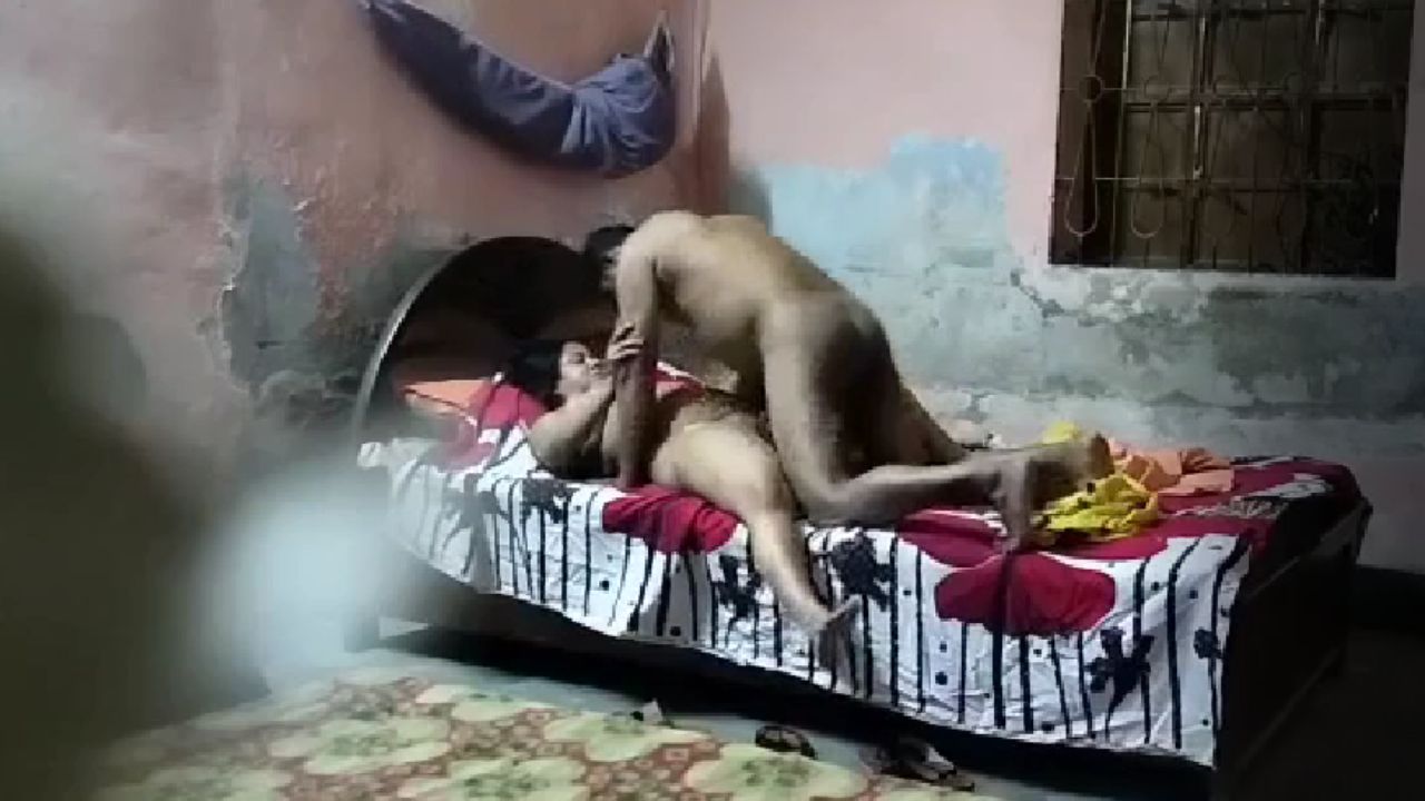 বাসায় কেউ না থাকায় রাতে গিয়ে ভাবিকে চুদলাম – অস্থির চুদাচুদি বাংলা XXX ভিডিও || bangla sex video